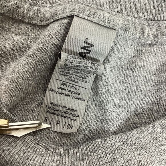 Two Roanoke College Maroons Basketball Tshirts Size Small Gildan Gray Maroon - Picture 5 of 12